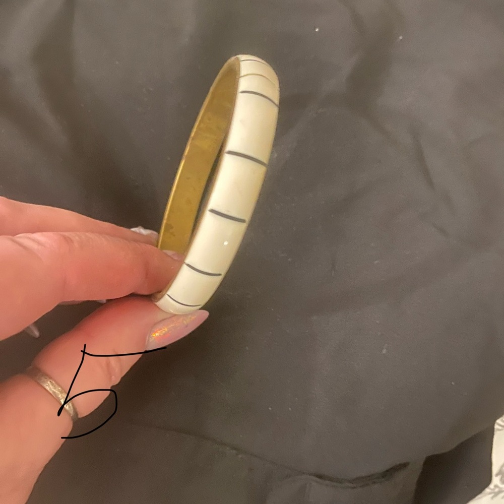 Bangle bracelets - Picture 2 of 2
